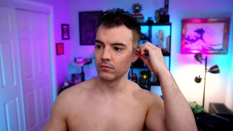 Max Hughes online show from April 5, 2026, 3:47 am