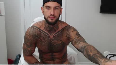 Snapshot of maxi_foxxx chatting on August 3, 2026, 9:04 am Maximus Fox online show from August 3, 2026, 9:04 am