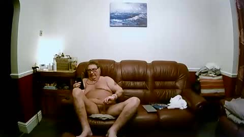 Snapshot of maxi_johnes chatting on December 23, 2024, 3:07 am MAX online show from December 23, 2024, 3:07 am