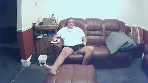 MAX online show from September 18, 2025, 9:50 pm