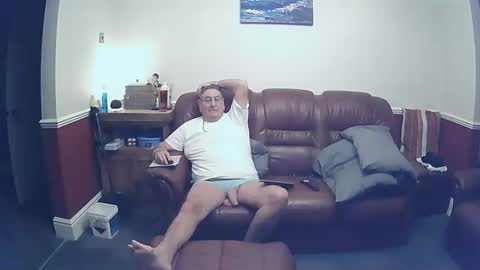 Snapshot of maxi_johnes chatting on October 19, 2025, 9:59 pm MAX online show from October 19, 2025, 9:59 pm