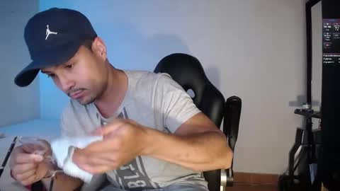 MAXI      online show from March 7, 2025, 5:18 am