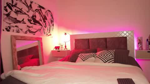 Snapshot of maxianomal chatting on January 6, 2026, 1:42 am Max online show from January 6, 2026, 1:42 am