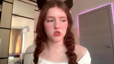 Kira online show from March 14, 2026, 1:27 pm