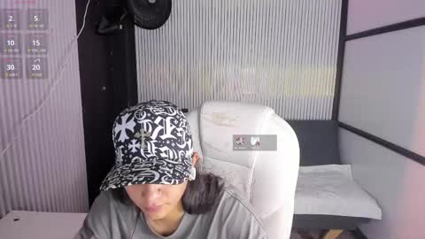Snapshot of maxigarcia_ chatting on May 12, 2026, 11:46 pm Maxi online show from May 12, 2026, 11:46 pm