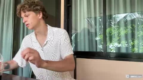 Snapshot of maxim_burn chatting on April 13, 2026, 8:31 am maxim burn online show from April 13, 2026, 8:31 am