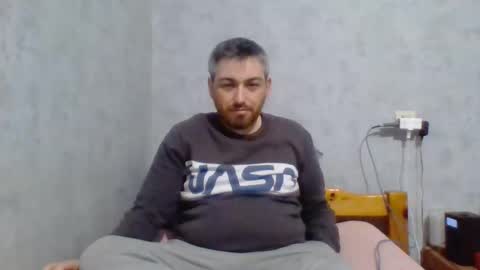 Snapshot of maximefrxx chatting on December 26, 2024, 8:11 pm Maxime online show from December 26, 2024, 8:11 pm