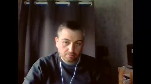 Snapshot of maximefrxx chatting on February 1, 2026, 1:31 pm Maxime online show from February 1, 2026, 1:31 pm
