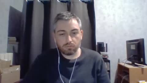 Snapshot of maximefrxx chatting on February 15, 2026, 4:25 pm Maxime online show from February 15, 2026, 4:25 pm