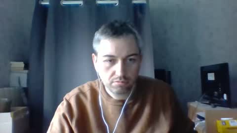 Snapshot of maximefrxx chatting on February 20, 2026, 10:16 am Maxime online show from February 20, 2026, 10:16 am