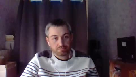 Snapshot of maximefrxx chatting on March 5, 2026, 4:36 pm Maxime online show from March 5, 2026, 4:36 pm