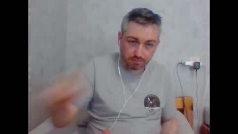 Snapshot of maximefrxx chatting on March 25, 2026, 2:23 pm Maxime online show from March 25, 2026, 2:23 pm