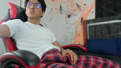 Maximiliano online show from October 28, 2025, 8:00 pm