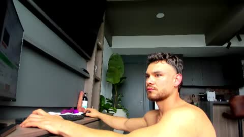 Snapshot of maximo_and_marcelo chatting on July 25, 2026, 12:03 pm maximo_and_marcelo online show from July 25, 2026, 12:03 pm