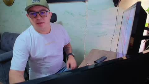  Maximo  online show from April 23, 2026, 12:15 pm