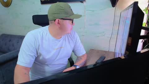  Maximo  online show from April 23, 2026, 12:29 pm