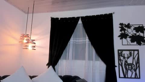 Maximo online show from January 19, 2025, 9:01 am