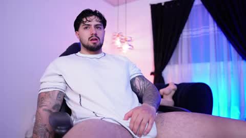 Maximo online show from April 21, 2026, 2:15 am