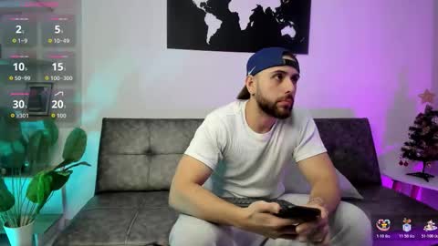 Maximo Wolf online show from December 15, 2025, 8:24 pm