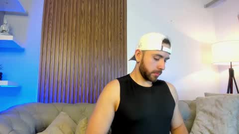 Snapshot of maximo_wolf1 chatting on May 14, 2026, 7:53 pm Maximo Wolf online show from May 14, 2026, 7:53 pm