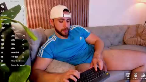 Snapshot of maximo_wolf1 chatting on June 14, 2026, 2:24 am Maximo Wolf online show from June 14, 2026, 2:24 am
