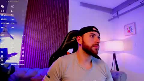 Snapshot of maximo_wolf1 chatting on June 20, 2026, 8:22 pm Maximo Wolf online show from June 20, 2026, 8:22 pm