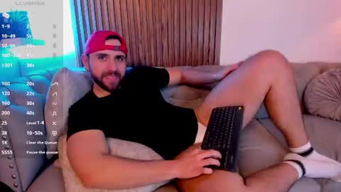 Snapshot of maximo_wolf1 chatting on June 25, 2026, 5:17 pm Maximo Wolf online show from June 25, 2026, 5:17 pm