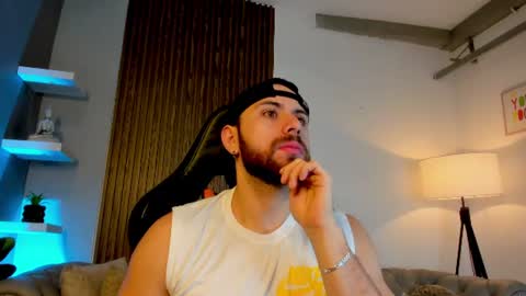 Snapshot of maximo_wolf1 chatting on June 26, 2026, 11:36 am Maximo Wolf online show from June 26, 2026, 11:36 am