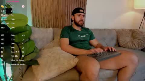 Snapshot of maximo_wolf1 chatting on July 9, 2026, 9:52 pm Maximo Wolf online show from July 9, 2026, 9:52 pm