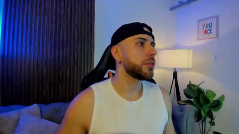 Snapshot of maximo_wolf1 chatting on July 24, 2026, 12:30 am Maximo Wolf online show from July 24, 2026, 12:30 am