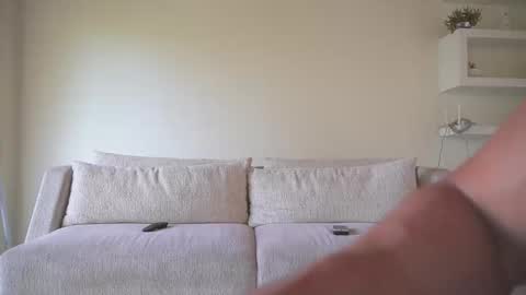 Sebastian online show from September 13, 2025, 8:41 pm