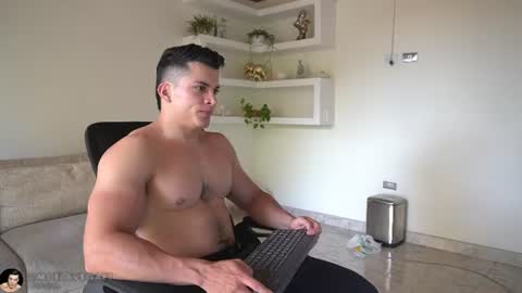 Snapshot of maximohoot chatting on July 5, 2026, 5:31 pm Sebastian online show from July 5, 2026, 5:31 pm
