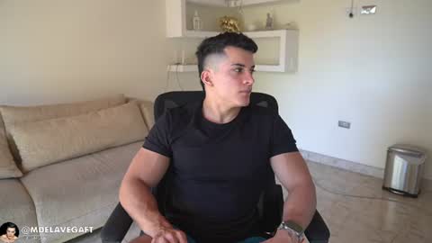 Snapshot of maximohoot chatting on July 14, 2026, 2:45 pm Sebastian online show from July 14, 2026, 2:45 pm