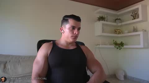 Snapshot of maximohoot chatting on July 28, 2026, 8:52 pm Sebastian online show from July 28, 2026, 8:52 pm