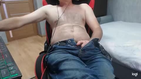 Snapshot of maximus3334 chatting on September 23, 2025, 11:13 am maximus3334 online show from September 23, 2025, 11:13 am