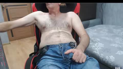 maximus3334 online show from August 5, 2026, 11:17 pm
