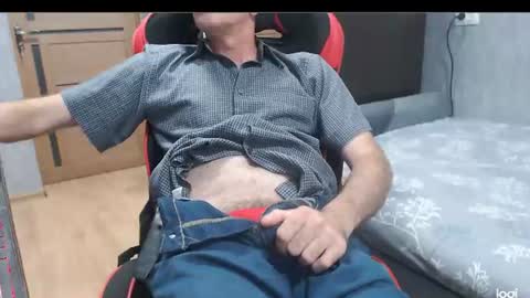maximus3334 online show from August 8, 2026, 8:33 pm
