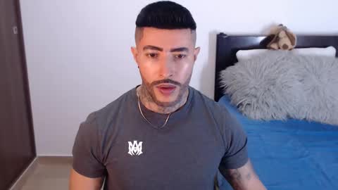 Snapshot of maximus_golden chatting on January 19, 2025, 4:33 am Independent Model online show from January 19, 2025, 4:33 am