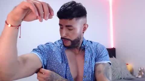 Snapshot of maximus_golden chatting on October 17, 2025, 3:53 am Independent Model online show from October 17, 2025, 3:53 am