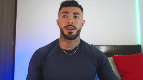 Independent Model online show from April 29, 2026, 3:43 am