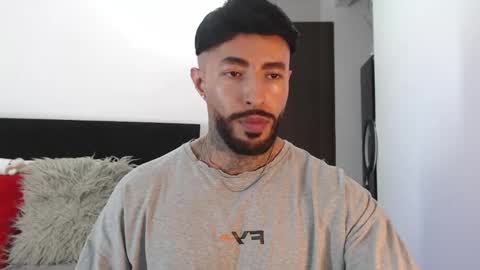 Snapshot of maximus_golden chatting on May 31, 2026, 3:04 am Independent Model online show from May 31, 2026, 3:04 am