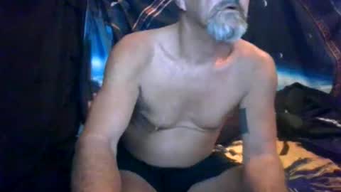 Snapshot of maximus_oreally chatting on March 30, 2026, 1:28 am Max online show from March 30, 2026, 1:28 am