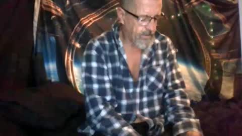 Snapshot of maximus_oreally chatting on April 3, 2026, 11:25 pm Max online show from April 3, 2026, 11:25 pm