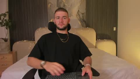 Snapshot of maximusclark1_ chatting on May 2, 2026, 11:59 am Maximus online show from May 2, 2026, 11:59 am