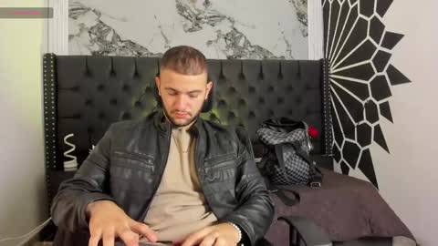 Snapshot of maximusclark1_ chatting on May 9, 2026, 12:21 pm Maximus online show from May 9, 2026, 12:21 pm