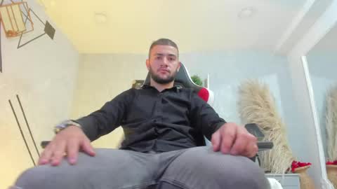 Snapshot of maximusclark1_ chatting on May 16, 2026, 11:42 am Maximus online show from May 16, 2026, 11:42 am