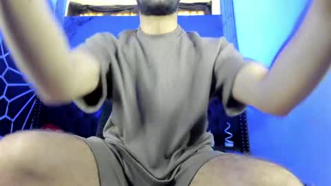 Snapshot of maximusclark1_ chatting on May 20, 2026, 12:33 pm Maximus online show from May 20, 2026, 12:33 pm