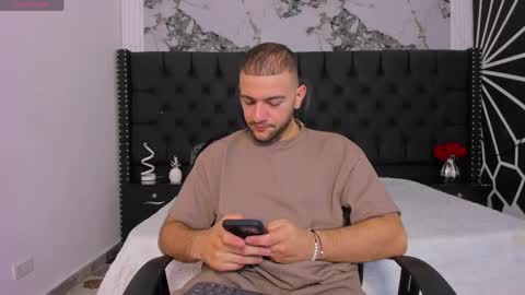Snapshot of maximusclark1_ chatting on May 23, 2026, 11:58 am Maximus online show from May 23, 2026, 11:58 am