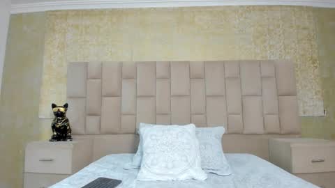 Snapshot of maximusdick1_ chatting on October 17, 2025, 4:04 am Maximus online show from October 17, 2025, 4:04 am