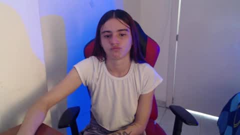 Snapshot of maxinesex_ chatting on June 22, 2026, 2:03 pm maxinesex_ online show from June 22, 2026, 2:03 pm